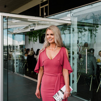 156  MEAGHAN COLES  MEG8525