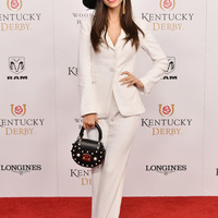 Victoria Justice attends Kentucky Derby - full length (Photo by Michael Loccisano Getty Images for Churchill Downs)