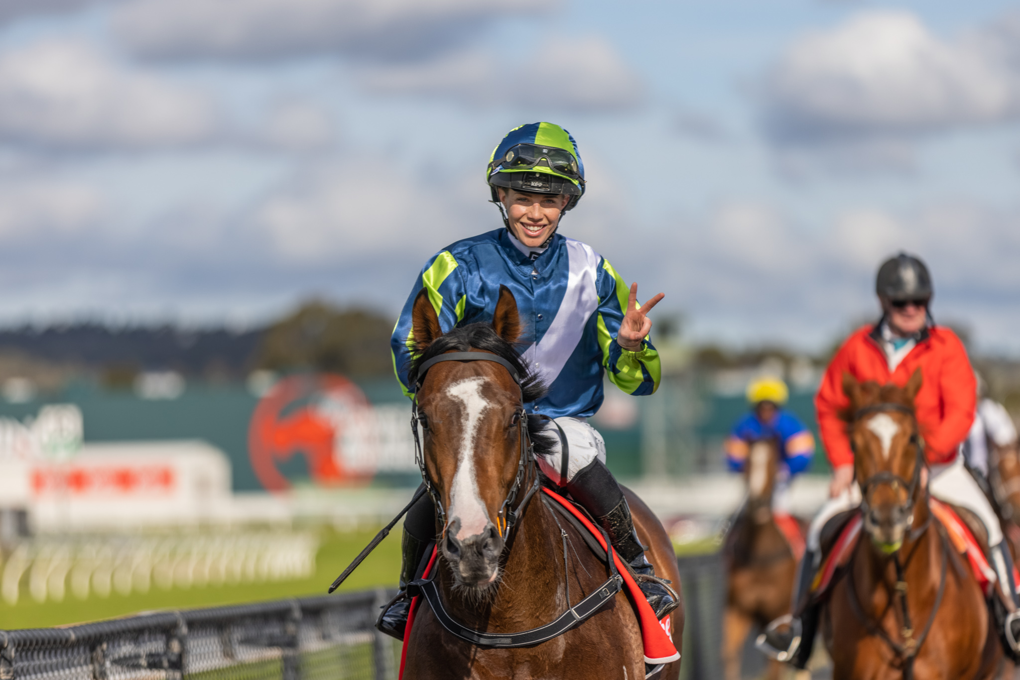 Eaton's double extends premiership lead Country Racing SA