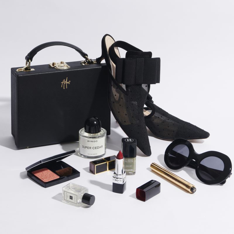 TDE Black BoxBag flatlay